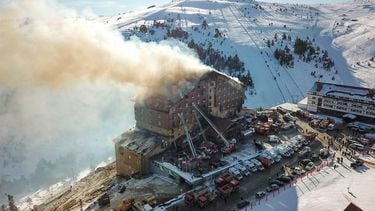 This handout photograph released by the Demiroren News Agency (DHA) on January 21, 2025, shows an aerial picture of a fire on the fourth floor of the 11-storey hotel in Bolu's Kartalkaya ski resort. A fire erupted early on January 21, 2025, at a hotel in a popular Turkish ski resort in the central province of Bolu, killing 10 people and injuring 32, the interior minister said.
DHA (Demiroren News Agency) / AFP
