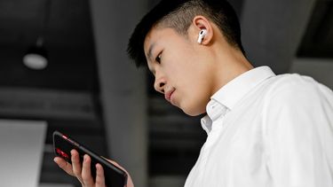 De Nederlandse app Freequency helpt mensen met tinnitus. Hoe werkt het en kan het echt verlichting bieden?