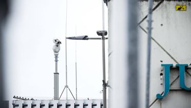 VUGHT - Exterieur van de Penitentiaire Inrichting Vught. Demissionair staatssecretaris van Justitie en Veiligheid Arno Rutte bezocht de locatie naar aanleiding van een gijzeling van drie gevangenismedewerkers door Corné H., de man die vorig jaar in Ede in een café medewerkers vasthield. ANP ROB ENGELAAR