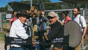 Een foto van Rick Kirkham en Joe Exotic van Tiger King