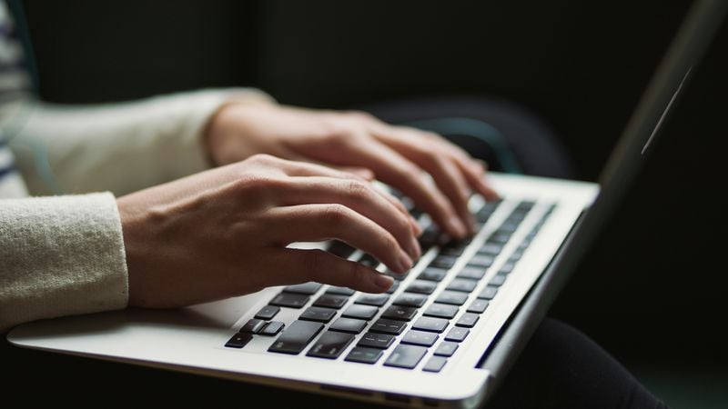 dreigmail, zoutzuur, criminelen, oplichters, spoofing