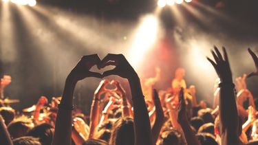 Hoe muziek verliefdheid beïnvloedt