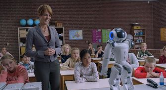 ilse teacher ank warringa misses premiere luizenmoeder due to corona in the family netherlands news live