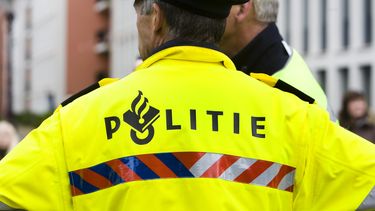 Politie Helmond zoekt relschoppers voetbalwedstrijd