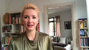 Vlog Elfie: Applaus voor het laffe regeerakkoord