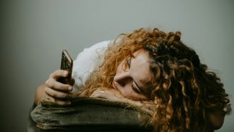eenzaamheid online vriendschap online contact houden scrollen