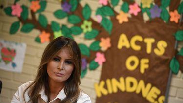 Melania Trump bezoekt kinderen in detentieoord. / AFP