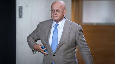 DEN HAAG – Ferd Grapperhaus tijdens de openbare verhoren van de parlementaire enquêtecommissie over het coronabeleid. Tijdens de coronapandemie was Grapperhaus tot 10 januari 2022 minister van Justitie en Veiligheid. JEROEN JUMELET / ANP