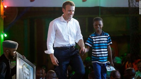 Macron 'geraakt' door portret 11-jarig jongetje