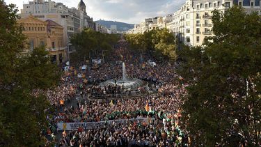 Honderdduizenden aanhangers van de Catalaanse afscheidingsbeweging gingen zaterdag in Barcelona de straat op. Foto: AFP