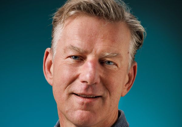 Peter Dinkla Van miljoen op de bank naar voedselbank armoede schulden