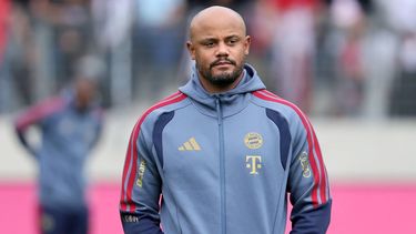 epa13236550 Head coach Vincent Kompany of Munich reacts prior to the German Bundesliga soccer match between SV Elversberg and FC Bayern Munich in Elversberg, Germany, 13 September 2026.  EPA/RONALD WITTEK CONDITIONS - ATTENTION: The DFL regulations prohibit any use of photographs as image sequences and/or quasi-video.