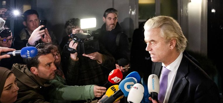 DEN HAAG - Geert Wilders (PVV) staat de pers te woord na crisisoverleg op het Catshuis na afloop van een ministerraad. Staatssecretaris Nora Achahbar (Toeslagen, NSC) is uit het kabinet gestapt uit onvrede over uitspraken van kabinetsleden over mensen met een migratieachtergrond. ANP SEM VAN DER WAL