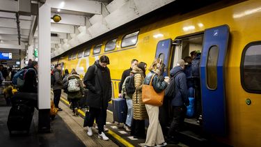 trein treinkaartje openbaar vervoer