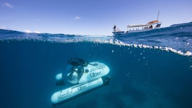Nu ook een Uber-duikboot: naar Great Barrier Reef