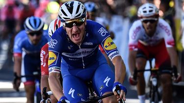 Italiaan Viviani wint vierde etappe Tour de France