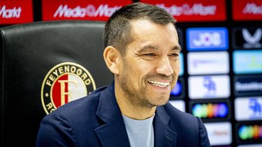 ROTTERDAM - De nieuwe hoofdtrainer Giovanni van Bronckhorst tijdens een persconferentie van Feyenoord in de Kuip. ROBIN UTRECHT / ANP