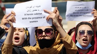 vrouwenprotest tegen taliban, vrouwenrechten, afghanistan