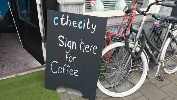 Amsterdam krijgt eerste koffiebar met gebarentaal