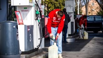 Zoveel verdient de Staat aan de hogere brandstofprijzen
