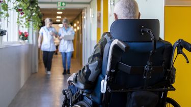 verzorgingshuis verpleeghuis ouderen persoonlijke aandacht ouderenzorg