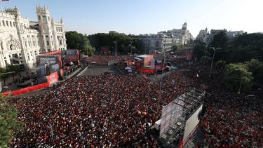 Spain fans pack Cibeles Square in Madrid on July 20, 2026, as they await the arrival of Spain's players one day after the national football team won their second World Cup title following a 1-0 victory against Argentina. Spain's World Cup winners come back home to a heroes' welcome in Madrid, where a million fans are expected to greet them after a night of raucous celebrations across the country.
Pierre-Philippe MARCOU / AFP