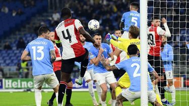 2023-11-07 22:32:56 ROME - (l-r) Alessio Romagnoli of SS Lazio, Lutsharel Geertruida of Feyenoord, SS Lazio goalkeeper Ivan Provedel tijdens de UEFA Champions League wedstrijd in groep E tussen SS Lazio Roma en Feyenoord Rotterdam in Stadio Olimpico op 7 november 2023 in Rome, Italië. ANP OLAF KRAAK