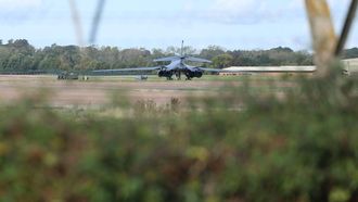 epa13268476 US B-1 Lancer bombers at RAF Fairford in Gloucestershire, Britain, 28 September 2026. Five men have been arrested on suspicion of explosive and terrorism offences after a major incident was declared at the airbase in the west of England. Bomb disposal teams have been examining a number of vehicles near RAF Fairford, and dozens of homes in the surrounding area have been evacuated. RAF Fairford has recently been used by the US Air Force to carry out strikes on Iran.  EPA/NEIL HALL
