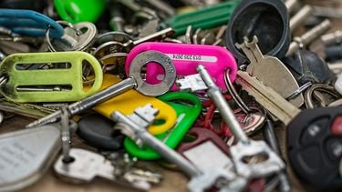 Waarom je geen foto van sleutels online moet zetten