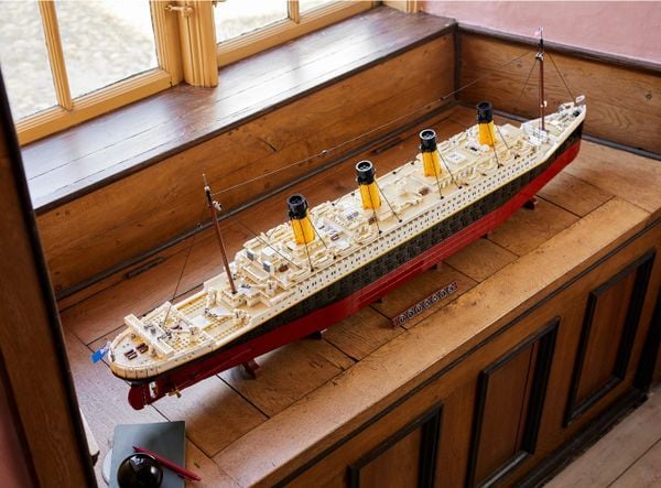 Titanic LEGO 2
