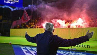 LEEUWARDEN - Edward Sturing tijdens de ongeregeldheden tijdens de Nederlandse Keuken Kampioen Divisie wedstrijd tussen SC Cambuur en Vitesse in het Kooi stadion op 24 april 2026 in Leeuwarden, Nederland. OLAF KRAAK / ANP