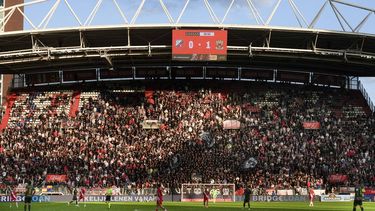 UTRECHT - Sfeerbeeld stadion met 0-1 achterstand op het scorebord tijdens de Nederlandse Eredivisie wedstrijd tussen FC Utrecht en Go Ahead Eagles in stadion Galgenwaard op 15 augustus 2026 in Utrecht, Nederland. RONALD HOOGENDOORN / ANP