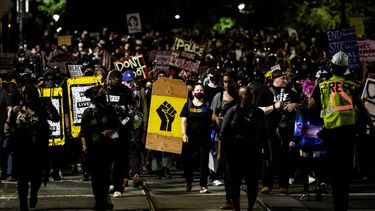 Op deze foto zijn betogers te zien in Portland.