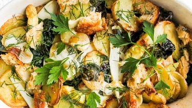 Wat eten we vandaag? Lente-gratin met witte asperges, spinazie en aard
