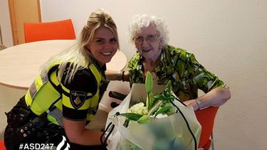 Politieagente redt 92-jarige vrouw na val