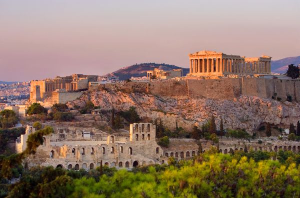 Goed nieuws uit Italie en Griekenland, terrassen en musea weer open.