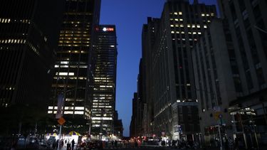 Stroomstoring New York: 70.000 mensen zonder stroom.