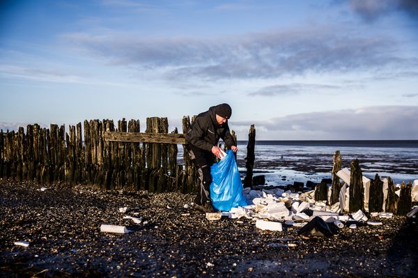 Bijna 11.000 kilo afval van stranden geraapt