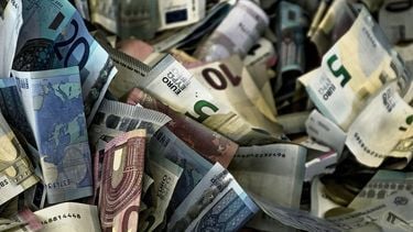 30.000 euro cash gevonden in doos voor kattenvoer