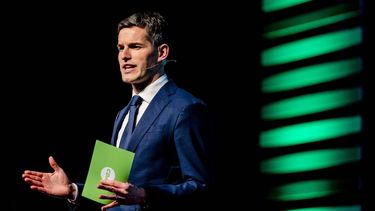 NIJKERK - Tom Berendsen, lijsttrekker in het Europees Parlement, houdt een toespraak tijdens het partijcongres van het CDA. ANP REMKO DE WAAL