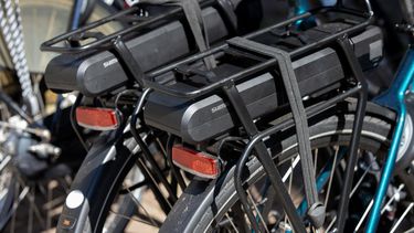 Meer woningen in brand door laden accu's van fietsen en brommers: zo voorkom je dat