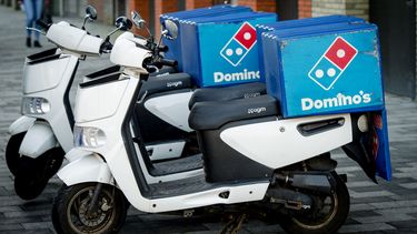 Domino's gaat pizza's contactloos bezorgen