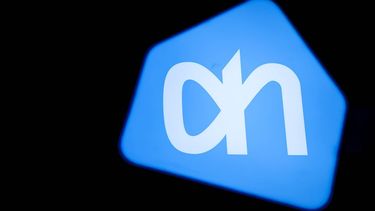 AMSTERDAM - Logo van Albert Heijn XL in een supermarkt van Albert Heijn op het Gelderlandplein. ANP ROBIN VAN LONKHUIJSEN