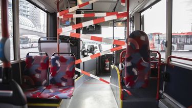 'App bepaalt wie in de trein en bus mag of niet'