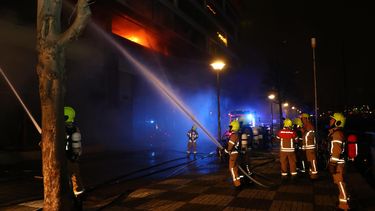 Woontoren Rotterdam ontruimd na grote brand
