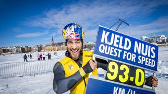 Virals: Kjeld Nuis racet met 93 km/u over het ijs