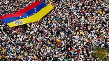 Grens Venezuela en Colombia deels heropend.