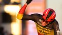 Baloise Glowi Lions Team's Belgian rider Thibau Nys celebrates as he crosses the finish line to win the men's elite race of the cyclo-cross World Cup, stage 8 out of 12 of the UCI World Cup competition, in Dendermonde on December 28, 2025.  
DAVID PINTENS / BELGA / AFP