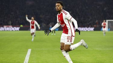 AMSTERDAM - Chuba Akpom of Ajax viert de 3-1  tijdens de UEFA Europa League wedstrijd in groep B tussen Ajax Amsterdam en AEK Athene FC in de Johan Cruyff ArenA op 14 december 2023 in Amsterdam, Nederland. ANP MAURICE VAN STEEN