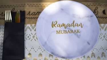 Oproep Moskeeën: Vier ramadan thuis met je gezin.